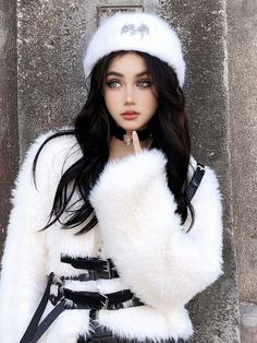 The price is for a beret only, others are not included.  Garment Size   	 		 			Size 			Free Size 		 		 			Head Circumference 			56-58 White Winter Beret Cap, White Winter Beret, Taobao Brands, White Y2k, Silver Dragon, Dragon Design, Head Circumference, Free Size, Dress Length