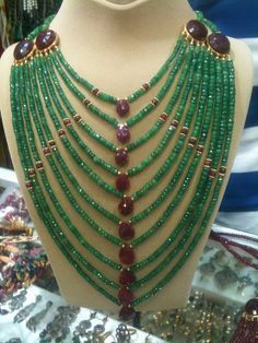 Emerald and ruby cascade necklace! Beads Jewellery, Emerald Gemstone, Churidar, Statement Necklaces, Indian Jewellery, Jewellery Making, Necklace Designs, Indian Jewelry, Beaded Necklaces