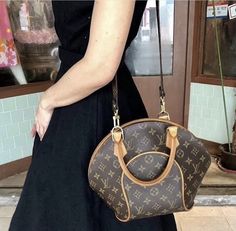 Louis Vuitton Speedy Bag, Louis Vuitton Monogram, Louis Vuitton Bag, Luxury Bags, Best Friends, Lookbook, Top Handle Bag, Monogram, Louis Vuitton