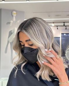 Dark Blonde To Platinum Balayage, Black Hair To Platinum Blonde, Bright Ash Blonde Balayage, Babylights Ash Blonde, Icy Blonde On Dark Hair, Platinum Blonde Hair On Brunette, Platinum Babylights On Dark Hair, Icy Ash Blonde Hair Balayage, Platinum Blonde Balayage On Dark Hair