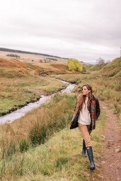 Green Hunter Boots, Oxford Fashion, Hunter Boots Outfit, Country Outfit, Countryside Style, Julia Berolzheimer, Boating Outfit