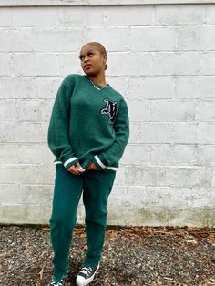 ashion women, streetwear outfit, streetwear fashion, streetwear fashion 2022, black girl outfits, green outfit, baggy outfit Men Outfits Converse, Streetwear Fashion 2022, Girl Streetwear Outfit, Converse Outfit Ideas, Streetwear Fashion Black, Baggy Sweater, Girl Streetwear, Converse Outfit, Oversized Sweater Outfit