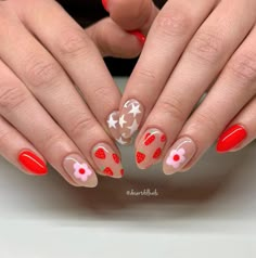 Strawberries Nails, Strawberry Nails, Fruit Nails, Funky Nail Designs, Basic Nails, Pretty Gel Nails, Gel Nail Colors, Trendy Nail Art, Funky Nails