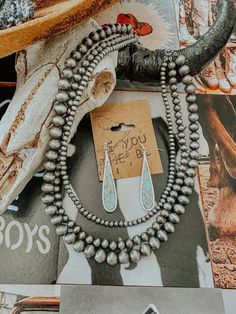 Western Pearl Layered Shorty Necklace - necklace Turquoise Jewelry Outfit, Cowboy Killer, Western Fashion Jewelry, Turquoise Western, Western Necklaces, Fringe Crossbody Bag, Western Accessories, Cowgirl Jewelry, Western Jacket