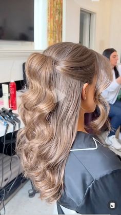 Haïr Style For Party, Cute Wedding Hairstyles For Guest, Medium Wedding Hair, Hairstyles For Off The Shoulder Dress, Bride Hairdo, Wedding Hair Front, Cute Wedding Hairstyles, Wedding Hair Colors, Bridal Party Hair