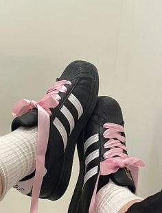 Pink Goth Outfits, Aesthetic Pink Coquette, Diy Goth Clothes, Samba Shoes, Pink Goth, Superstars Shoes, Van Damme, Girly Aesthetic, Pink Coquette