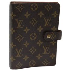 LOUIS VUITTON Monogram Agenda MM Day Planner Cover R20105 LV 86307BRAND : LOUIS VUITTON Color : Monogram Material : Monogram Canvas Size(cm) : W14cm x H18.5cm x D3.5cm(Approx) Size(inch) : W5.5 x H7.3 x D1.4inch(Approx) Style : Day Planner Cover Serial No. : SP0938 Made in : France Louis Vuitton Agenda, Agenda Cover, Canvas Wallet, Day Planner, Unisex Accessories, Planner Cover, Day Planners, Brown Canvas, The Pouch