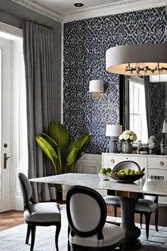 Cohesive and stylish dining room with balanced wallpaper Wallpaper Accent Wall Dining Room, Dining Room With Wallpaper, Room With Wallpaper, Stylish Dining Room, Dining Room Style, Monochromatic Palette, With Wallpaper, Damask Wallpaper, Geometric Wallpaper