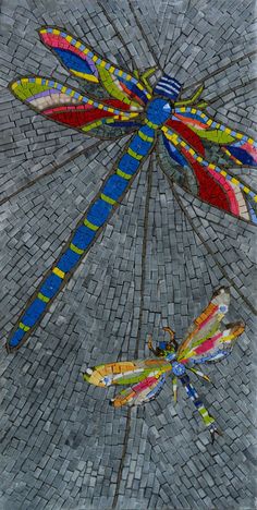 Dragonflies Art in Mosaic Marble Stone Artwork Dragonfly, Dragonfly Yard Art Concrete, Dragonfly Mosaic Pattern Garden Art, Mosaic Dragonflies, Dragonflies Art, Dragonfly Mosaic, Macro Fotografia, Butterfly Mosaic, Mosaic Marble