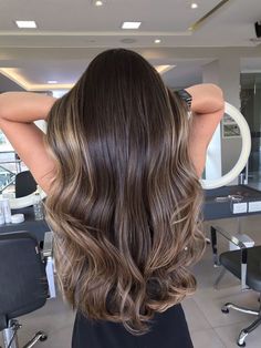 Summer Brown Hair, Mousy Brown Hair, Balyage Long Hair, Balayage Brown, Cinnamon Hair, Dark Blonde Hair Color, Highlights Curly Hair, Perfect Hair Color