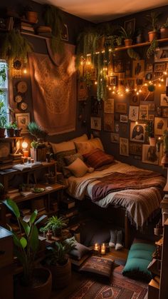 Cozy Bedroom Haven: Relaxation Zone #HomeDecorInspo Korean Bedroom, Chill Room, Gallery Wall Inspiration, Bedroom Decor Cozy, Room Redesign, Grunge Room, Cozy Room Decor, Home Decor Living Room, Ideas Living Room