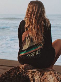 Surfer Girl Outfits, Surfergirl Style, Surf Hair, Canadian Clothing, Surfer Girl Style, Wild Girl, Surf Outfit, Instagram Photo Inspiration, Cute Fall Outfits