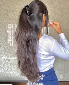 Half Up Half Down with a Banana Clip Banana Clip Hairstyles, Long Hair For Women, Hair Clips Hairstyles, Hairstyle Ideas For Short Hair, Hairstyle Ideas For Long Hair, Prom Hairstyle Ideas, Clip For Hair, Prom Glam