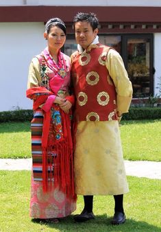 Sikkim Clothes, Sikkim Traditional Dress, Sikkim Culture Art, Culture Of Sikkim Drawing, Sikkim Outfit, Sikkim Nature, Indie Outfits Men, Biodata Format, Chess Books