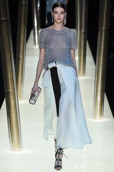 Armani Privé - Spring 2015 Couture - Look 34 of 69 2015 Couture, Couture 2015, Minimal Dress, Armani Collection, Armani Prive, Couture Runway, 2015 Fashion, Black And Silver, Couture Collection