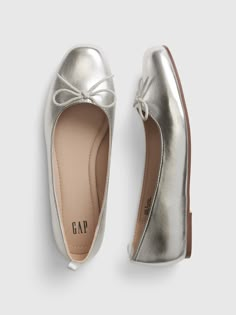 Ballet Flats | Gap Silver Ballet Flats Outfit, Ballet Flats Aesthetic, August Collage, Ballet Flat Outfits, Ballerina Flats Outfit, Silver Ballet Flats, Pink Ballet Flats, Flats Shoes Comfortable, Dr Shoes