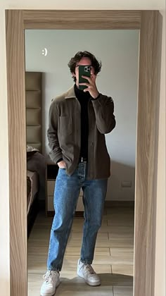 Graduation Outfit Ideas Men Casual, Boyfriend Fits Aesthetic, Demin Outfits Men, Men’s Button Up Outfit, Night Fits Men, Brown Overshirt Men Outfit, Mens Minimalist Fashion Streetwear, Southern Men Aesthetic, Mens Clothing Styles Formal Casual