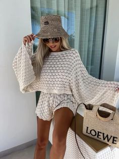 Crochet Pattern Dress, Warm Vacation, Resort Looks, Workwear Essentials, Summer Set, Pattern Dress, Boho Summer, City Style, Casual Streetwear