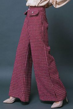 Tweed Wide Leg Pearl Button Plaid Pants Brand: Flying Tomato Style: IP8039 Fabric: 100% Polyester Details: A tweed pant featuring high waist, front button zipper closure, two front faux pockets and wide leg Plaid Tweed Bottoms For Fall, Chic Plaid Wide Leg Pants, Chic High-waisted Plaid Pants, Elegant Plaid Wide-leg Pants, Plaid High Waist Wide Leg Pants, Wide-leg Plaid Pants With Houndstooth Pattern, Fall Houndstooth Wide Leg Pants, Chic Wide Leg Bottoms With Houndstooth Pattern, Chic Plaid Houndstooth Pants