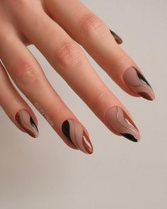 discretas aprenda com o curso  >>>link na bio<<< Black Brown Nails, Brown Black Nails, Soft Brown Nails, Suede Nails, Brown And Black Nails, Black And Brown Nails, Rubber Gel Nails, Rubber Nails, Nail Art Matte