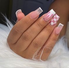 Pink Designed Nails, Fancy Short Nails, Square Birthday Nails, Short Pink And White Nails, Acrylic Nails Designs Square, Short Acrylic Nails Square