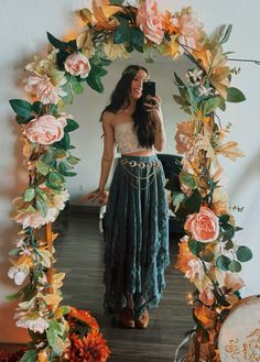 Cottagecore Everyday Outfits, Mother Mother Concert Outfit, Boho Alt Outfits, Indie Concert Outfits, Artistic Fashion Style, Boho Witch Outfits, Alternative Cowgirl, Yallternative Outfit, Yallternative Aesthetic Outfits