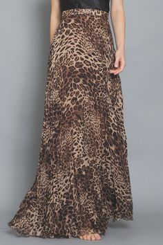 Animal Print Maxi Skirt, Print Maxi Skirt, Pleated Maxi Skirt, Elle Magazine, Printed Maxi Skirts, Pleated Maxi, Staple Pieces