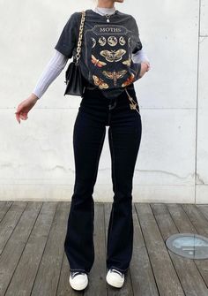 Flared Jeans Outfit Winter, Black Jeans Outfit Aesthetic, Black Flared Jeans Outfit, Black Flare Jeans Outfit, Black Flare Pants Outfit, Flare Jeans Outfit Winter, Women Flare Jeans, Boot Cut Pant, Flare Jeans Outfit