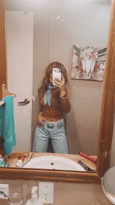 Outfit With Wild Rag, 90s Country Fashion Women, Wild Rags How To Wear, Western Going Out Outfit, Wild Rags Outfits, Gift Ideas For Siblings, Stockshow Outfits