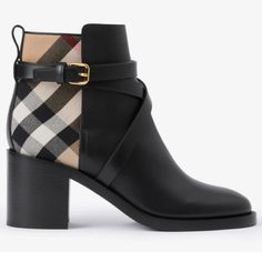 Basically New Burberry Boots Size: Us Women 5.5 Leather See Photos Burberry Boots, High Boots Outfit, Mid Heel Boots, Feminine Fashion, Leather Heeled Boots, Black Heel Boots, Black Ankle Booties, Burberry Shoes, Leather Chelsea Boots