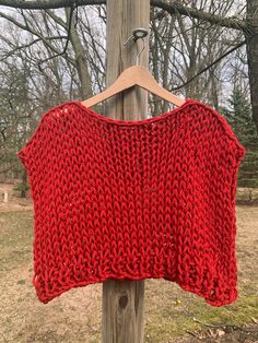 Excited to share this item from my #etsy shop: Red Knit Crop Top Textured Knit Crew Neck Crop Top, Trendy Knitted Crew Neck Top, Summer Chunky Knit Crew Neck Top, Casual Crew Neck Knitted Tops, Knit Crop Top With Open Knit And Crew Neck, Red Knitted Casual Tops, Cotton Knitted Crew Neck Top, Red Chunky Knit Crew Neck Top, Cotton Knit Crew Neck Top