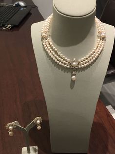 Pearl Sets Jewellery, Pearl Jewellery Set, Expensive Jewelry Luxury, Pearl Jewelry Sets, Earrings Design, Diamond Jewelry Designs, Dubai Mall, Popular Fashion