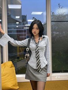 pinned by aagdolla Aesthetic Office, Secretary Outfits, Eve Outfit, New Years Eve Outfits, 가을 패션, Casual Style Outfits, Lookbook Outfits, Office Outfits, Outfits Casuales