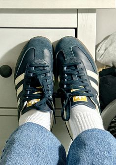 Sambas Adidas, Summer Outfits Women, Sporty Style, Street Style Women, Street Style, Adidas, Navy, Sneakers, Pins