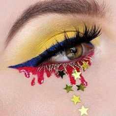 Party Eye Makeup, Social Media Feed, Instagram Popular, Popular People, People Online, Glam Looks, Nyx Professional Makeup, From Instagram, Professional Makeup