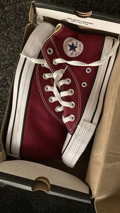 Wine Red Converse, Converse Rouge, Burgundy Converse, Must Have Shoes, Chuck 70 High Top, Maroon Converse