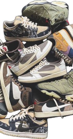 Travis Scott Sneakers, Travis Scott Shoes, Nike Travis Scott, Mode Hip Hop, Looks Hip Hop, Sneakers Wallpaper, Alaska Young, Kaws Wallpaper, Nike X Travis Scott