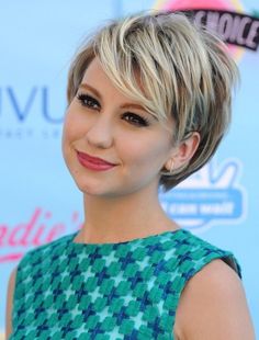 Chelsea Kane Short Haircut 2014: Most Popular Short Haircut for Summer Popular Short Haircuts, Short Hair Cuts For Round Faces, Round Face Haircuts, Short Hair Styles For Round Faces, Cute Hairstyles For Short Hair, Round Faces