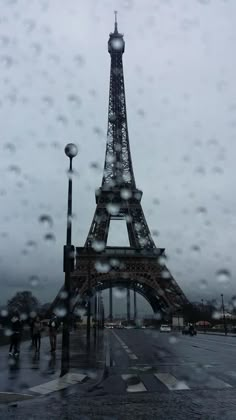 Eiffel Tower Photography, Amoled Wallpapers, French Aesthetic, Paris Pictures, Gloomy Day