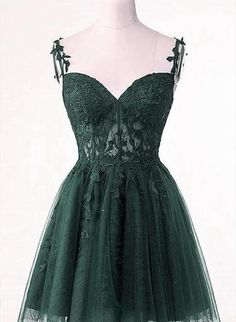 Dark Green Tulle With Lace Short Homecoming Dress Green Short Prom Dress, Dress Green Short, Homecoming Dresses Green, Sweetheart Homecoming Dress, Beaded Party Dress, Floral Dress Formal, Green Tulle, Corset Dress Prom, Floor Length Prom Dresses