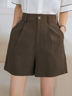 Café Casual Collar  Tecido Simples Perna Larga Embellished Não elástico Verão Spring Shorts, Shorts Casual, Chic Woman, Casual Outfit, High Waisted Shorts, Short Outfits