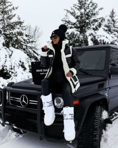 Ski layers - moon boots, shearling coat Ski Layers, Ski Outfits, Mia Mia Mine, Ski Style, Ski Clothes, Mia Mia, Turtleneck Bodysuit, Christian Louboutin So Kate