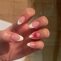 Christmas Simple Nail Ideas, Red Bow French Tip Nails, Nails For Red Hoco Dress, White French Tips With Red Design, White French Tips With Red Bow, French Tip With Red Bow, Cute Christmas Nails French Tip, Cute Basic Christmas Nails