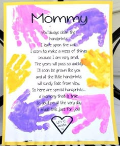 a handprinted poem with the words mommy on it