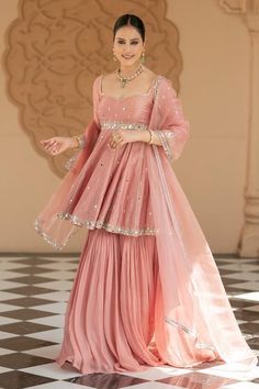 Sharara Hand Design, Sharara Simple Designs, Kurta Sets For Women Wedding, Anarkali Sharara Suits, Sharara Sleeves Design, Kurta Lehenga Designs, Sharara From Saree, Sharara Set For Women, Sharara Kurta Designs