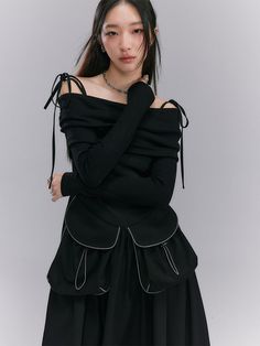 Material: Polyester29.9%/Viscose46%/Nylon20.5%/Spandex3.6%Model: 172cm/52.5kg Length Bust Sleeve S 23cm 66cm 59cm M 24cm 70cm 60cm Ribbon Wrap, Camisole Dress, Knit Shirt, Wrap Top, Black Knit, Off Shoulder Blouse, Off The Shoulder, Off Shoulder, Black And Grey