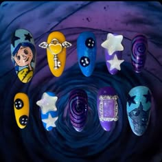 Coraline; Coraline Nails; Spider; stars Short Coraline Nails, Coraline Nails Short, Coraline Themed Nails, Coraline Nails Acrylic, Coraline Inspired Nails, Coraline Nail Designs, Tim Burton Nail Art, Coraline Nails Art, Caroline Nails