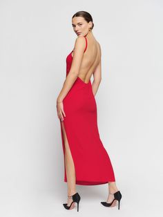 Show some leg. The Banff is a full length, sleeveless, square neck dress. It features an open back, spaghetti straps, and a side slit. Red Open Back Dress, Brown Maxi Dresses, Silk Tunic Dress, White Linen Dresses, Tulip Dress, Wedding Guest Looks, Open Back Dress, Linen Mini Dress, Square Neck Dress