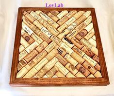 Our hand crafted trivets measure approximately 13 x 13 and are made with wine corks from all over the world!n Never again worry about ruining a nice dining table with a hot pan or casserole dish! Wine Corks Ideas, Wine Cork Trivets, Diy Corks, Cork Trivets, Wine Cork Trivet, Wine Cork Diy Projects, Cork Diy Projects, Cork Crafts Christmas, Wine Cork Diy Crafts