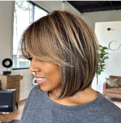 Dark Brown Bob With Highlights, Blond Bobs, Brown Bob With Highlights, Summer Bob, Weave Bob, Natural Hair Bob, Natural Brunette, Blonde Natural Hair, Solar Nails